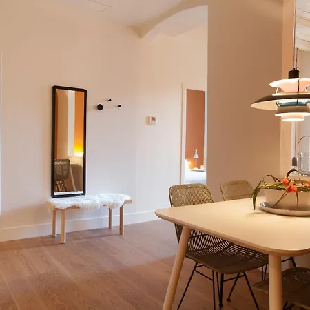 En Casa De Girona 17